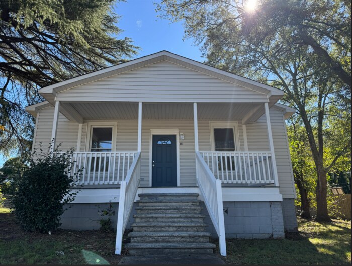 18 Pond St in Spartanburg, SC - Building Photo