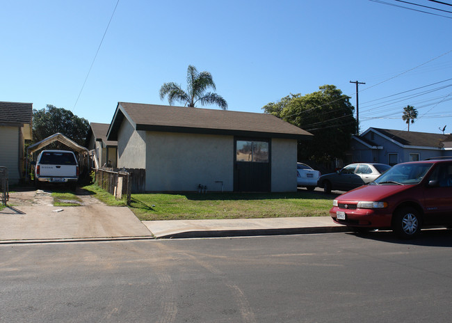 1607 Donax Ave in San Diego, CA - Building Photo - Building Photo