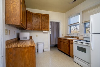 445 S Broad St in Brevard, NC - Building Photo - Building Photo