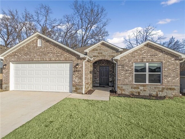 property at 6907 SW Chestnut Hill Rd