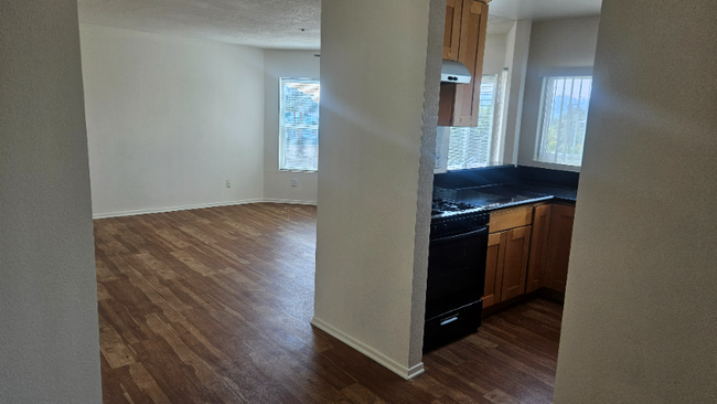6024 Monterey Rd in Los Angeles, CA - Building Photo - Building Photo