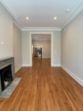 2007 N Cleveland Ave, Unit 1 in Chicago, IL - Foto de edificio - Building Photo
