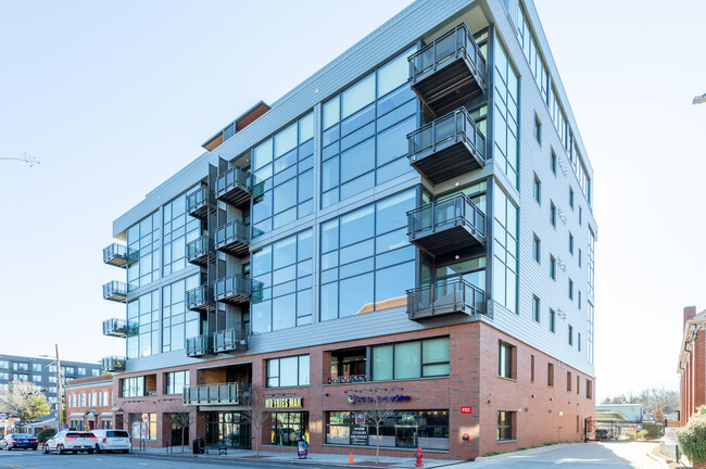 The Bartlett in Durham, NC - Foto de edificio - Building Photo