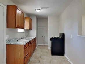 3808 Washington St in Pasadena, TX - Building Photo - Building Photo