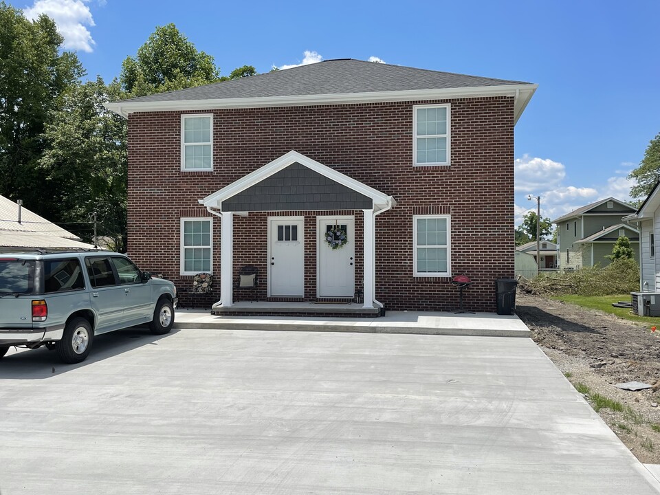 2006 S Kentucky Ave in Corbin, KY - Foto de edificio