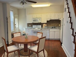 126 Vassar St-Unit -Front in Philadelphia, PA - Building Photo - Building Photo