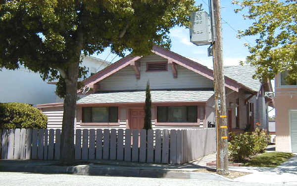 1301 S B St in San Mateo, CA - Building Photo