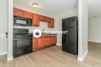 6947 Gracely Dr in Cincinnati, OH - Building Photo - Building Photo