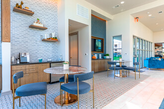 The Lively at Firewheel in Garland, TX - Foto de edificio - Interior Photo