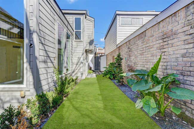 property at 5103 Austin St