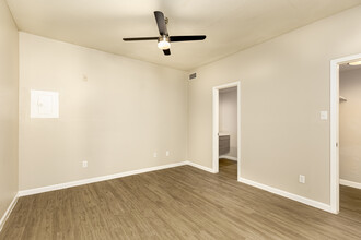 Axis Waterfront in Fort Worth, TX - Building Photo - Interior Photo