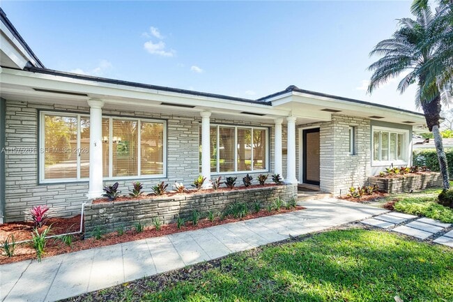 1235 Algardi Ave in Coral Gables, FL - Building Photo - Building Photo