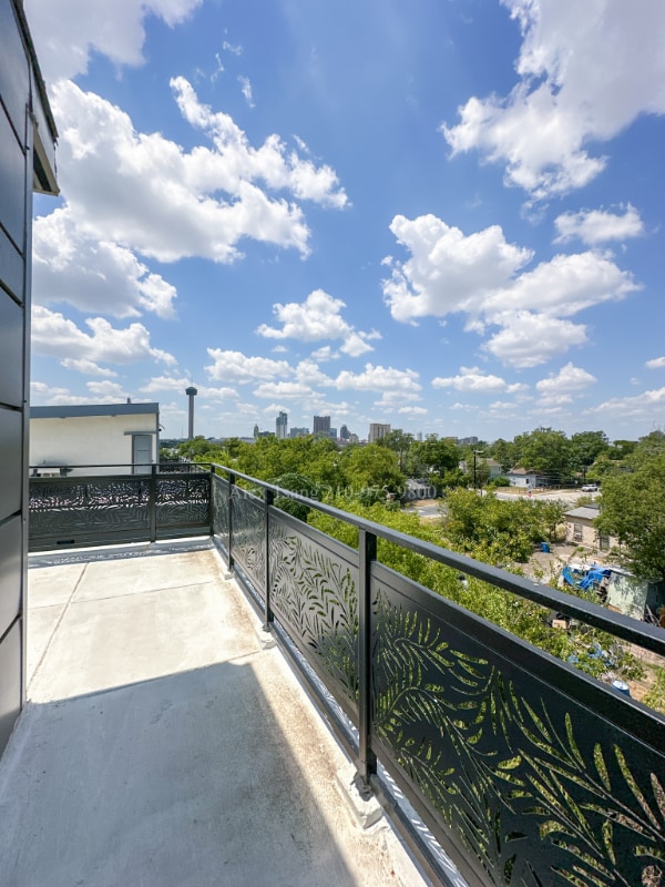 property at 218 S Olive St