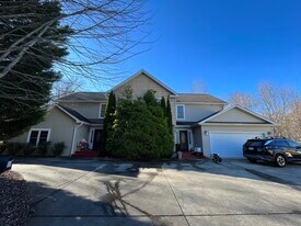 11 Zonna Ct in Candler, NC - Building Photo