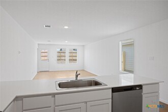 3742 Swift Fox Rd in New Braunfels, TX - Building Photo - Building Photo