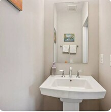 721 Parkside Pl NE in Washington, DC - Building Photo - Building Photo