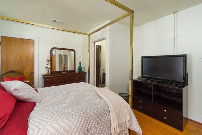 property at 3602 Ave Q 1/2