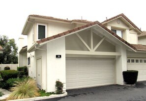 5847 E Rocking Horse Way in Orange, CA - Building Photo