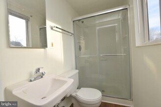3863 Beech Down Dr in Chantilly, VA - Building Photo - Building Photo