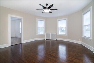 81 Woodland Ave-Unit -2 in New Rochelle, NY - Building Photo - Building Photo