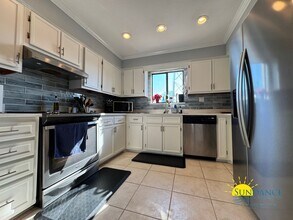 810 Eglin Pkwy in Fort Walton Beach, FL - Building Photo - Building Photo