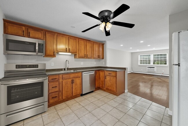 10 Washington Park Dr in Andover, MA - Building Photo - Building Photo