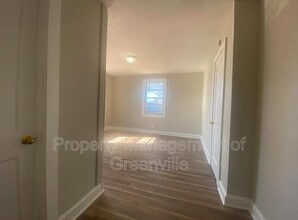 1612 W Blue Ridge Dr in Greenville, SC - Building Photo - Building Photo