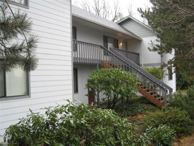 908 Edson St in Lynden, WA - Foto de edificio - Building Photo