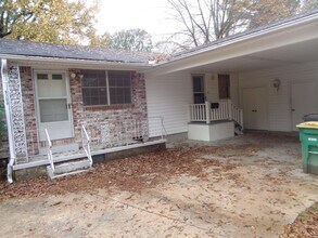 9209 Clover Hl Rd in Little Rock, AR - Building Photo - Building Photo