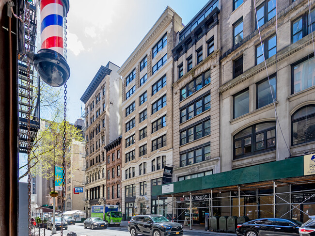 24 E 21st St in New York, NY - Foto de edificio - Building Photo