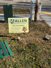 301 Allen St in Lansing, MI - Foto de edificio - Building Photo