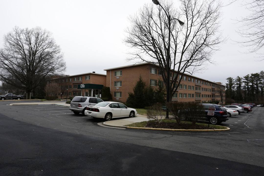 Main Street Green in Fairfax, VA - Building Photo