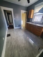 1526 Dixmont Ave in Cincinnati, OH - Building Photo - Building Photo