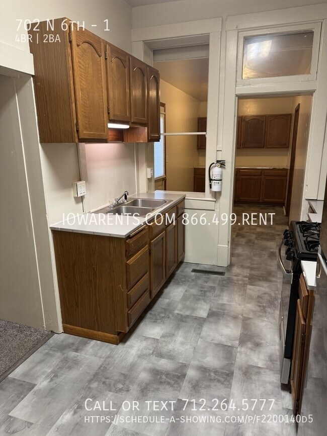 property at 702 N 6th
