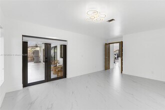 2149 NW 85th Ln in Coral Springs, FL - Foto de edificio - Building Photo