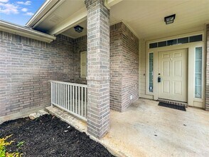 11405 Jim Thorpe Ln in Austin, TX - Building Photo - Building Photo