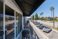 21662 Brookhurst St, Unit a in Huntington Beach, CA - Foto de edificio - Building Photo