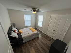 110 N Burr St, Unit UnitC in Houston, TX - Building Photo - Building Photo