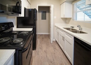 8455 Will Clayton Pkwy in Humble, TX - Building Photo - Building Photo