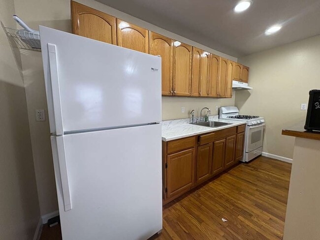 645 Washington Ave, Unit 2