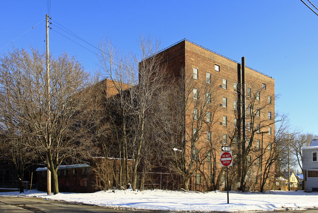 Kenmore Gardens in Cleveland, OH - Building Photo - Building Photo