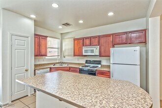 3958 Blushing Hearts Rd in Las Vegas, NV - Building Photo - Building Photo