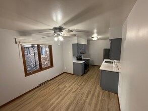 1170 Bernath Pky, Unit 1170 in Toledo, OH - Foto de edificio - Building Photo