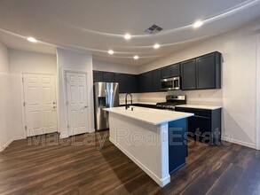 1708 S 82nd Way in Mesa, AZ - Building Photo - Building Photo