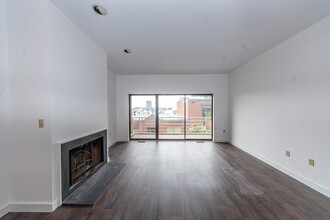 13 Shipway Pl, Unit 13 in Boston, MA - Building Photo - Building Photo