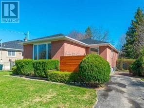 property at 112 Murray Dr