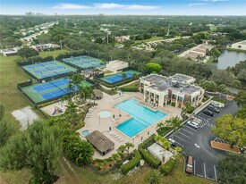 7827 SW 106th Cir in Miami, FL - Building Photo