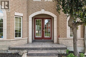 4700 Wembley Ct in Windsor, ON - Building Photo - Building Photo