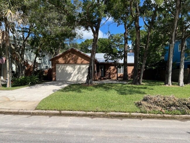 property at 458 Arricola Ave