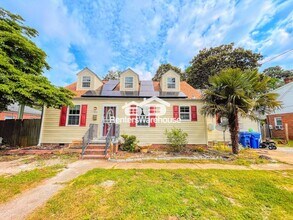 166 E Bayview Blvd in Norfolk, VA - Building Photo - Building Photo
